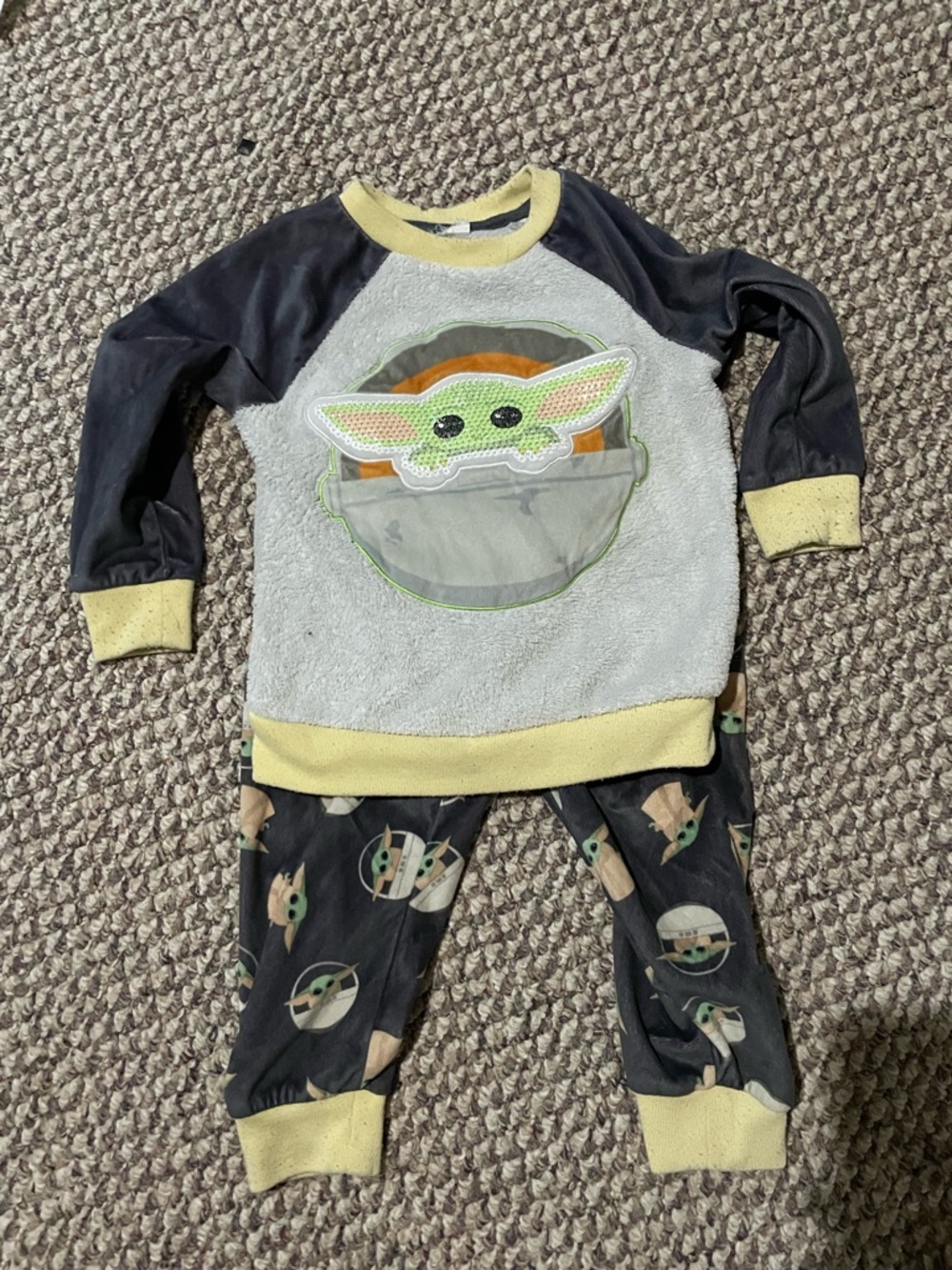 2T Baby Yoda Pajama Set - Grey, Black & Yellow